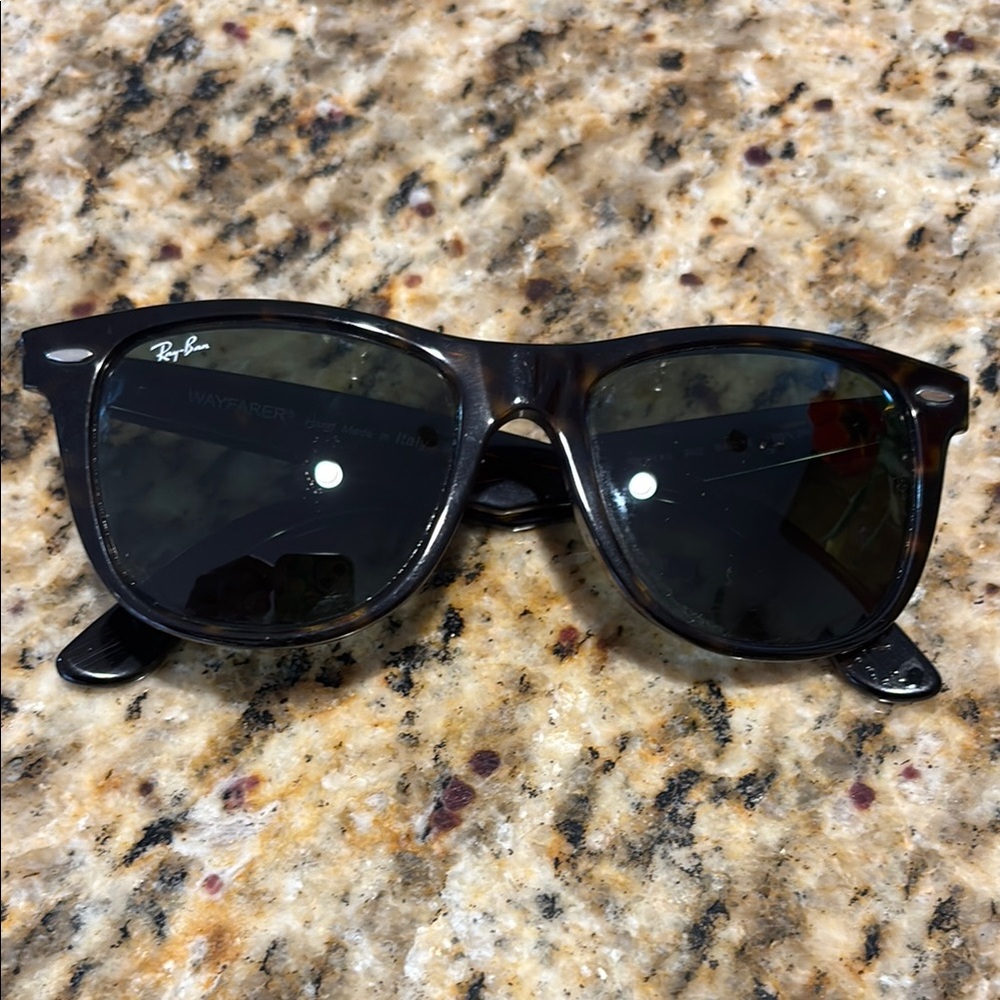 Ray-Ban tortoise shell sunglasses